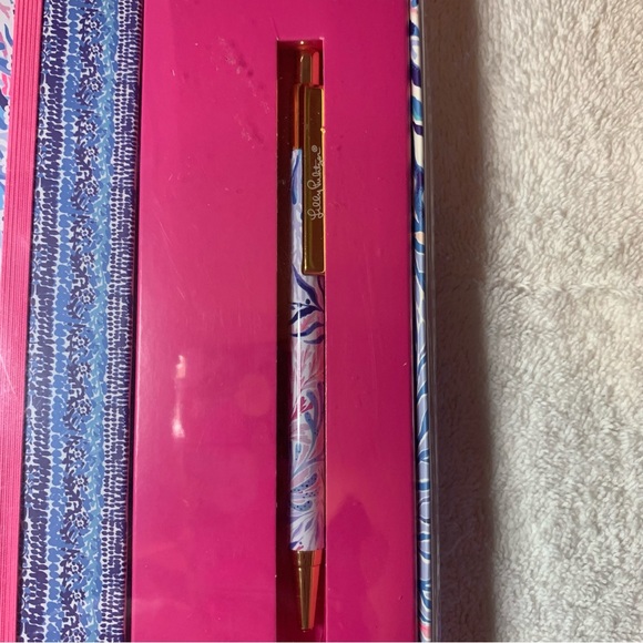 NIB Lilly Pulitzer Kaleidoscope Coral Journal Set w/ Pen 128 lined pgs - Picture 3 of 11